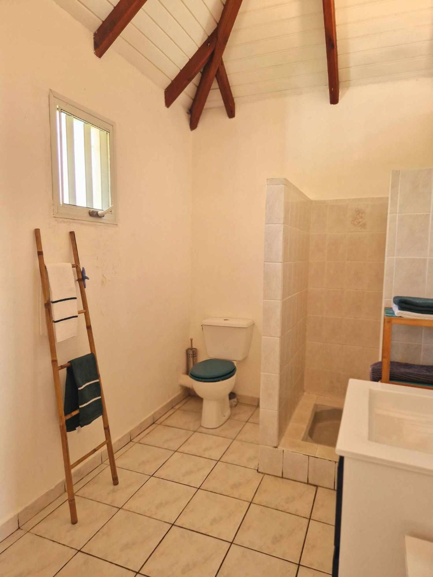 gîtes THO KOBA Saint-Claude Extérieur photo