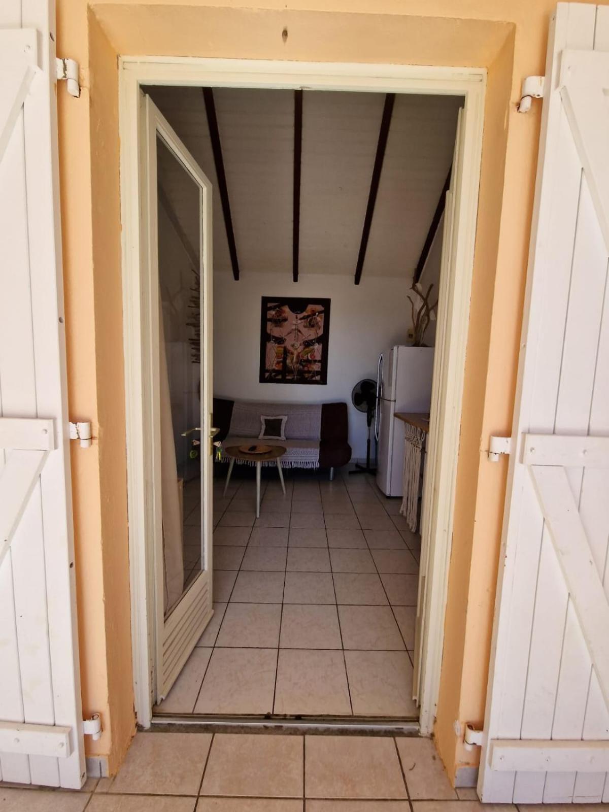 gîtes THO KOBA Saint-Claude Extérieur photo